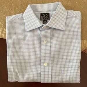 Jos A. Bank men’s long sleeve dress shirt. Sz 16/33 excellent condition.